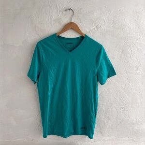 Express Men's V-neck t-shirt in teal